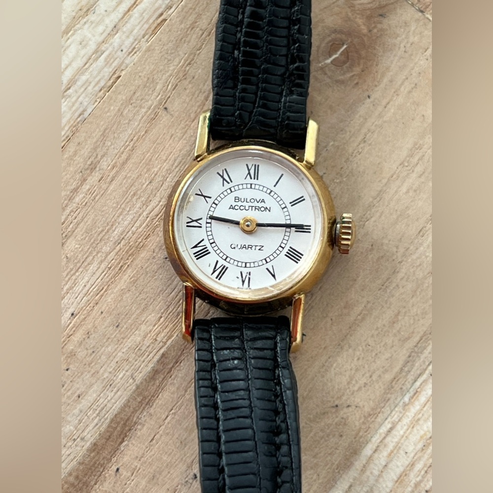 Bulova Accutron Rare Vintage Ladies Watch Gold Filled Case White Dial Leather - Picture 3 of 15